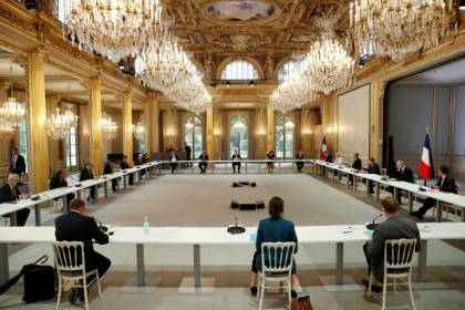 syndicats et patronat reçus à l'Élysée pour.jpg