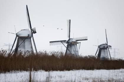 Les Pays-Bas frappés par leur première tempête de neige en 10 ans, l'Europe grelotte.jpg