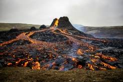 En Islande, l'éruption volcanique devient l'attraction du moment.jpg