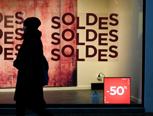 Coup d'envoi des soldes d'hiver, dans une ambiance morose