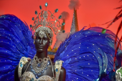 Les strass du carnaval de Rio au musée des costumes de scène à Moulins.jpg