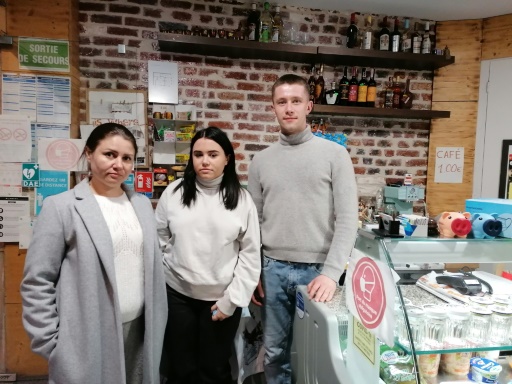 Près de Paris, la diaspora ukrainienne se mobilise pour secourir des proches