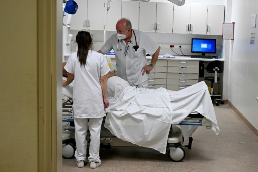 La fuite ou le désert : la grande dépression du système de santé français