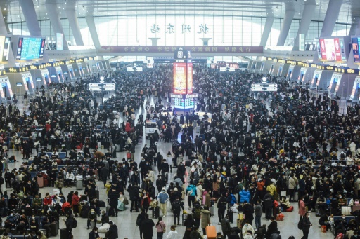 Covid ou pas, des Chinois rentrent en famille pour le Nouvel an