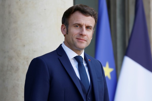 Présidentielle : Macron cherche une fenêtre pour se déclarer, Le Pen et Zemmour qualifiés