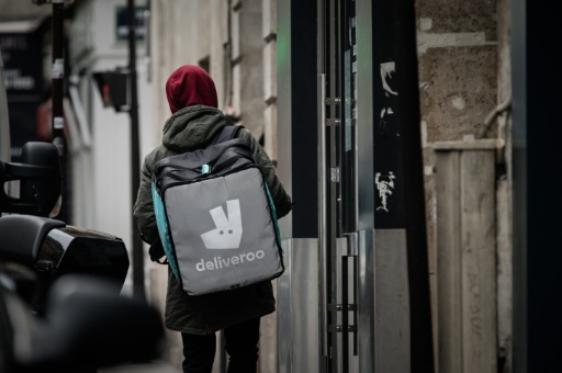 Procès Deliveroo : amende maximale et prison avec sursis requises pour un "système" de travail dissimulé