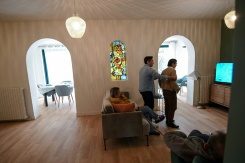 en colocation, loin des Ehpad.jpg