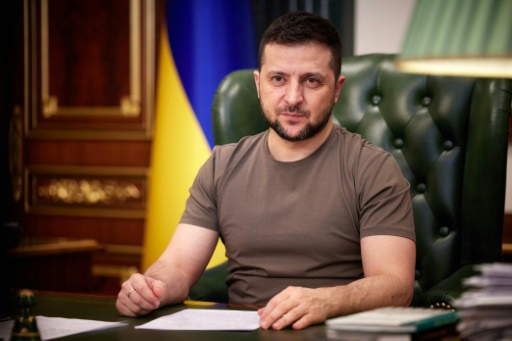 Présidentielle : le Parlement attend le président Zelensky dans une campagne scandée par l'Ukraine