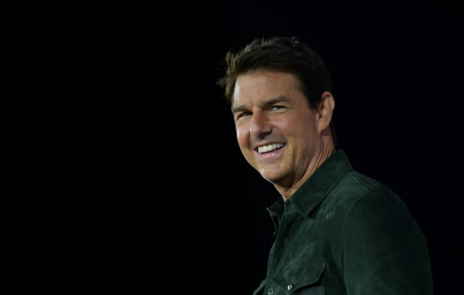 Tom Cruise dévoile la suite de "Top Gun" en équilibre sur un avion en vol