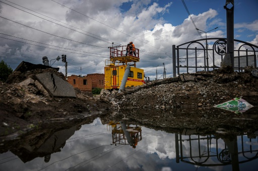 Ukraine : Moscou continue à bombarder dans l'Est, Finlande et Suède aux portes de l'Otan