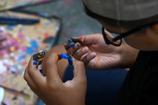 A Marseille, nager et peindre pour colorer des vacances au pied des tours