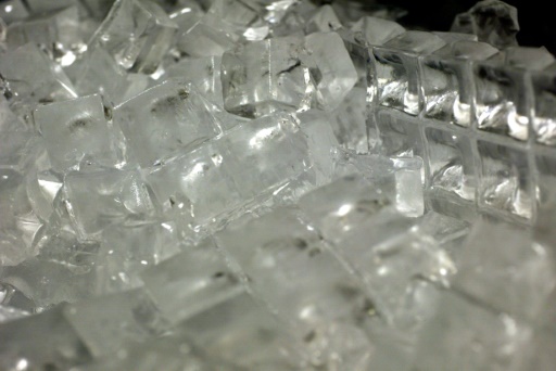 Vague de chaleur : carton plein pour les usines de glaçons