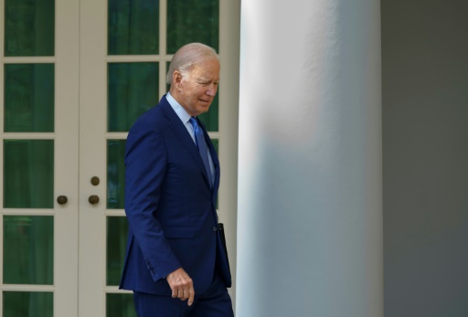 Biden maintient le flou sur une candidature en 2024