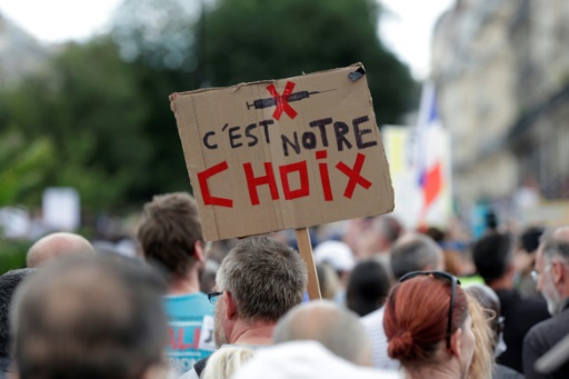 Covid : le gouvernement va lever l'obligation de vaccination des soignants