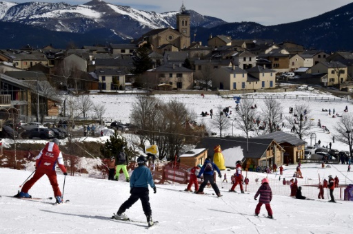 La station de ski, poumon économique dans les Pyrénées