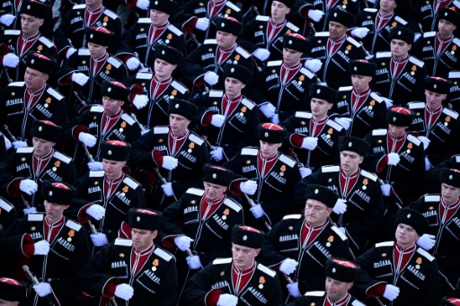La Russie commémore la victoire sur l'Allemagne nazie dans l'ombre des revers en Ukraine