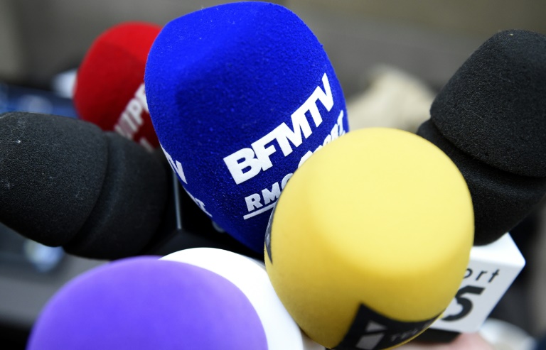 Les matinales politiques, une compétition acharnée entre radios et télés