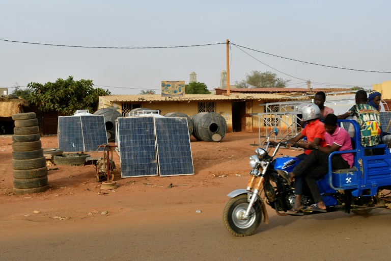 Au Niger, l'essor du solaire face à la pénurie d'électricité