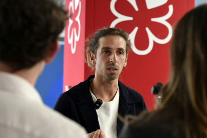 Le chef Hugo Roellinger à Metz après avoir obtenu sa troisième étoile au guide Michelin, le 31 mars 2025