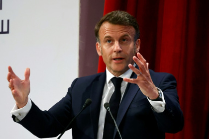 Le président français Emmanuel Macron, le 7 avril 2025 à l'université du Caire