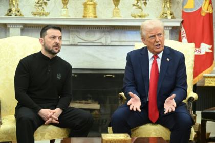 Le président ukrainien Volodymyr Zelensky et son homologue américain Donald Trump à la Maison Blanche, le 28 février 2025