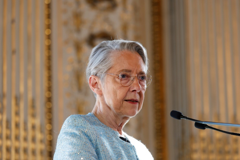 Elisabeth Borne veut 50% de filles en spécialité maths en terminale en 2030