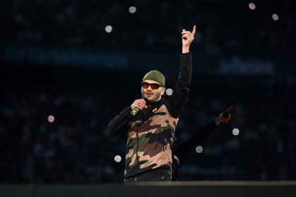 Le rappeur marseillais Jul en concert au Stade de France, à Saint-Denis, le 26 avril 2025