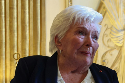 La chanteuse et comédienne française Line Renaud, lors d'une cérémonie organisée au ministère de la Culture, à Paris, le 12 mai 2025 - ALAIN JOCARD (AFP)