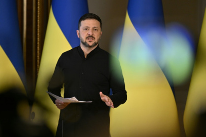 Le président ukrainien Volodymyr Zelensky tient une conférence de presse à Kiev, le 13 mai 2025 - Genya SAVILOV (AFP)