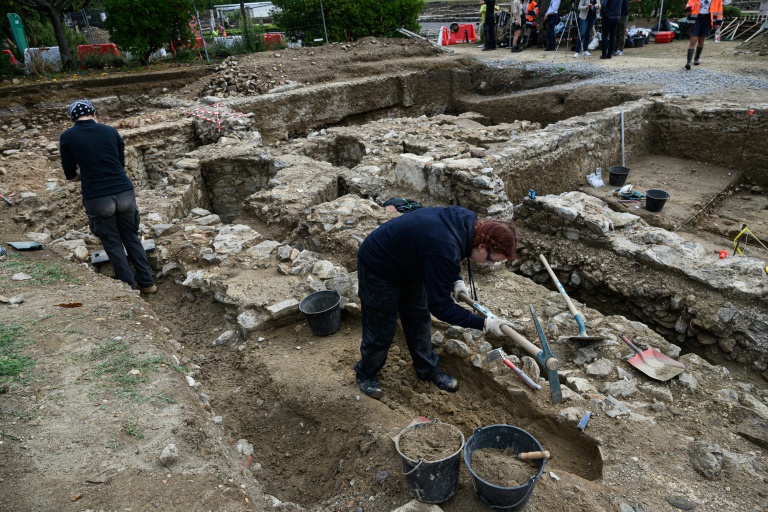 Découverte "exceptionnelle" d'un mausolée gallo-romain à Vienne