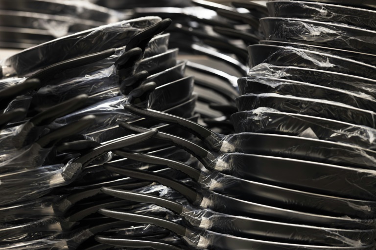 Poêles en Téflon "sûres": Tefal et Seb attaqués en justice par des associations