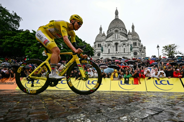 Le tourbillon du Tour de France embrase Montmartre, un an après les JO