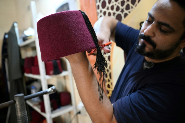 A Tripoli, le dernier artisan de tarbouches libanais perpétue un art ancestral