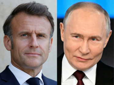 Emmanuel Macron (g) et Vladimir Poutine, sur un combo d'images diffusé le 1er juillet 2025 - Ludovic MARIN, Alexander NEMENOV (AFP)
