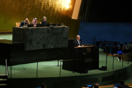 Le Premier ministre palestinien Mohammad Mustafa lors d'une conférence sur la solution à deux Etats, israélien et palestinien, au siège de l'ONU, à New York, le 28 juillet 2025 - Photographe inconnu (AFP)
