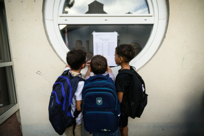Retour aux cartables, cahiers et cours de récré: 12 millions d'écoliers, collégiens et lycéens font leur rentrée - CLEMENT MAHOUDEAU (AFP)