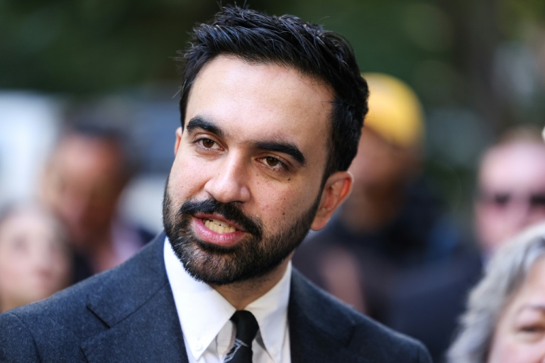 New York élit son maire, le socialiste Zohran Mamdani net favori