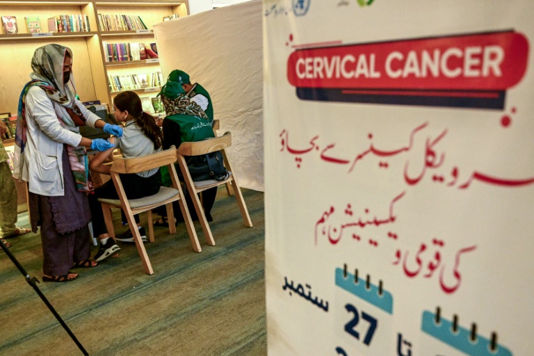Au Pakistan, la désinformation sape la campagne de vaccination contre le HPV