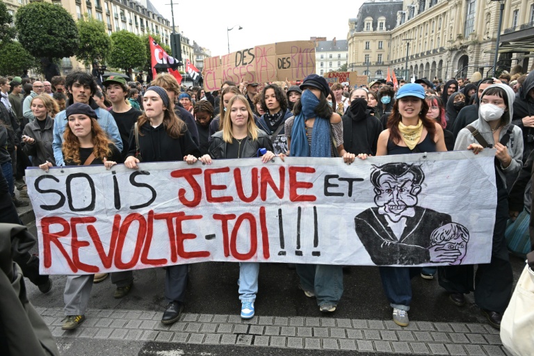 "Bloquons tout": des dizaines de milliers de manifestants, des tensions mais pas de paralysie