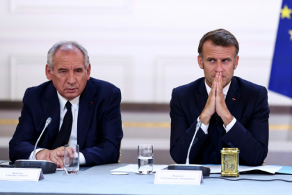 Le Premier ministre François Bayrou et le président Emmanuel Macron, le 12 juillet 2025 à l'Elysée, à Paris - Ludovic MARIN (AFP)
