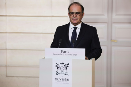 le secrétaire général de l'Elysée, Emmanuel Moulin  annonce le nouveau gouvernement le 5 octobre 2025 à l'Elysée - Christophe PETIT TESSON (AFP)