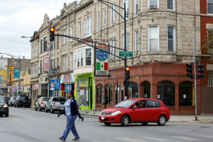 Un supermarché avec un drapeau mexicain dans le quartier hispanique de Little Village à Chicago, le 11 octobre 2025 dans l'Illinois - OCTAVIO JONES (AFP)