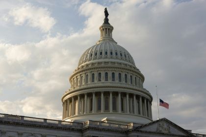 Les sénateurs américains ont trouvé dimanche un accord provisoire en vue de mettre fin à la paralysie budgétaire - Anna Rose Layden (AFP)