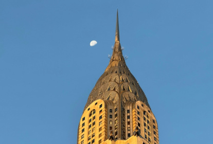 Le sommet du Chrysler Building, à New York, le 4 octobre 2023 - Daniel SLIM (AFP)