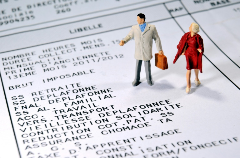 Toujours moins bien payées que les hommes, les femmes cadres doivent "oser" négocier