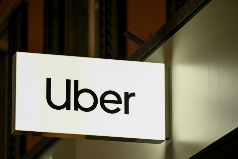 L'Urssaf réclame 1,7 milliard d'euros à Uber, révèle la Revue21