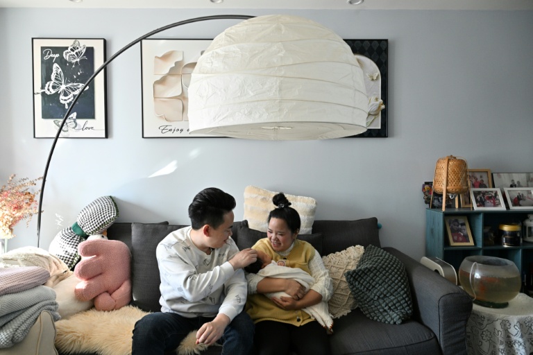 Face au coût, les jeunes Chinois regardent à deux fois avant de faire un enfant