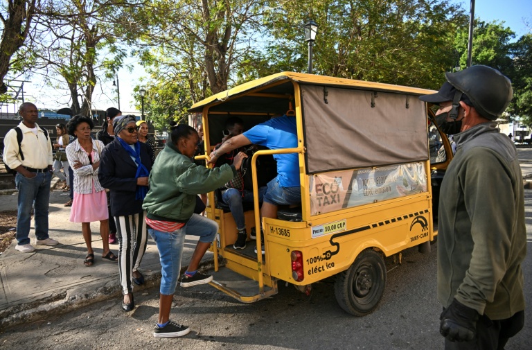 Cuba : triporteurs électriques, vélo-taxis, les alternatives face au manque de caburant