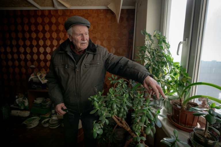 Un retraité ukrainien, dernier habitant d'un immeuble de Kharkiv sous les frappes russes