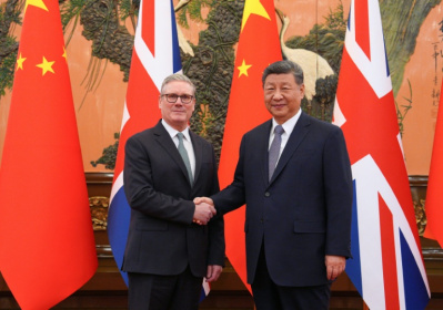 Le Premier ministre britannique Keir Starmer (g) est reçu à Pékin par le président chinois Xi Jinping, le 29 janvier 2026 - Carl Court (AFP)